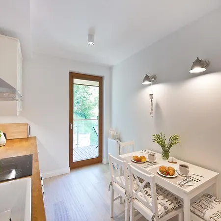 アパート Aquarius